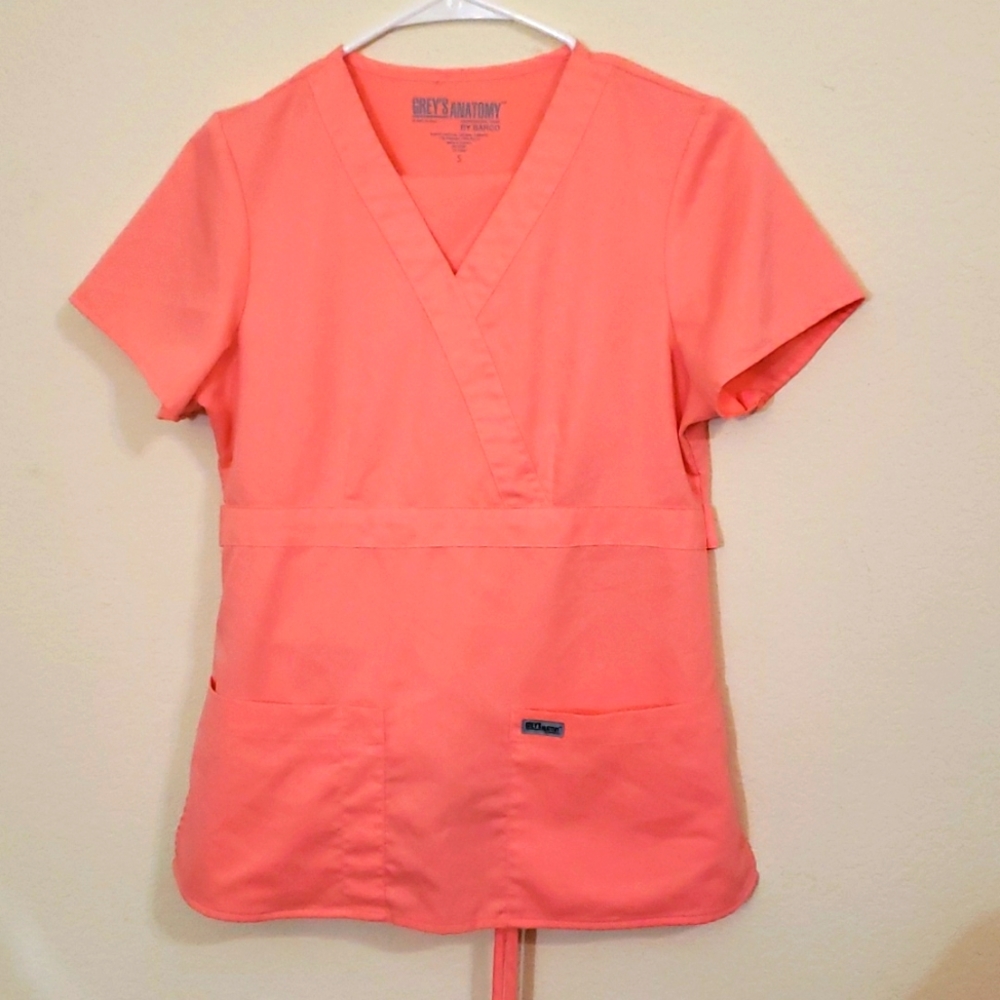 COPY - Grey's Anatomy scrub set in light coral-small
